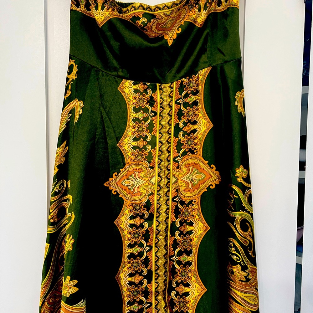 XXI Strapless, Maxi handkerchief dress!